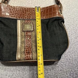 Liz Claiborne pocketbook